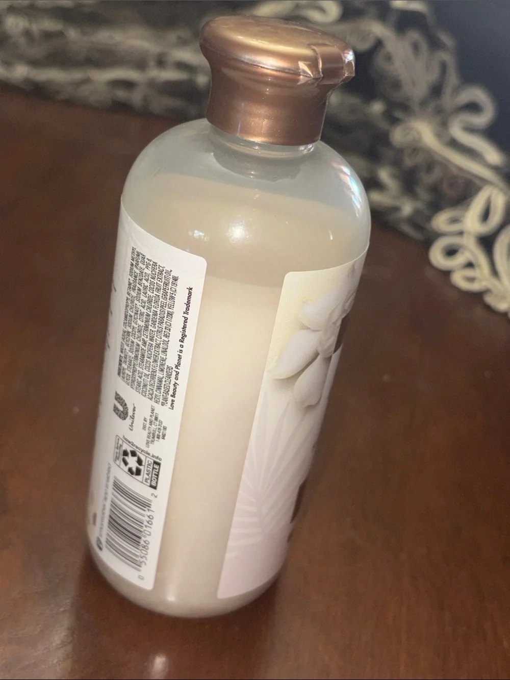 Beloved White Gardenia & Coconut Water Vegan Shower Gel - Cream